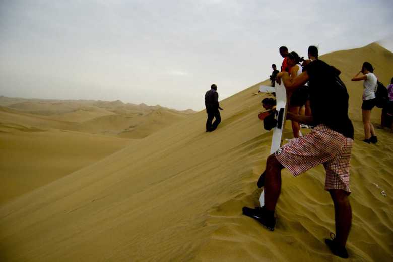Viajes Perú - Sandboard Ica